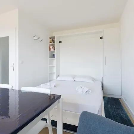 Apartment La Goelette A - 2 Personnes Vue Mer, Parking Prefailles
